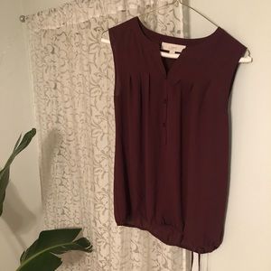 LOFT sleeveless blouse XS burgundy